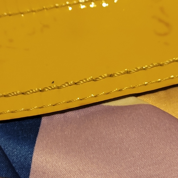 Coach Signature Handbag - Picture 6 of 9